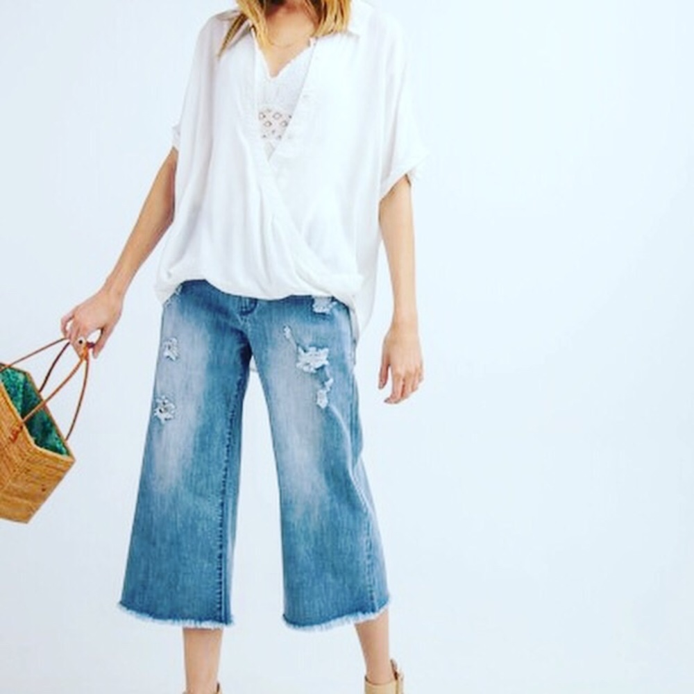 Crop Distressed Jeans